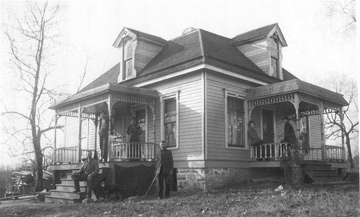 campbellhouse.jpg
