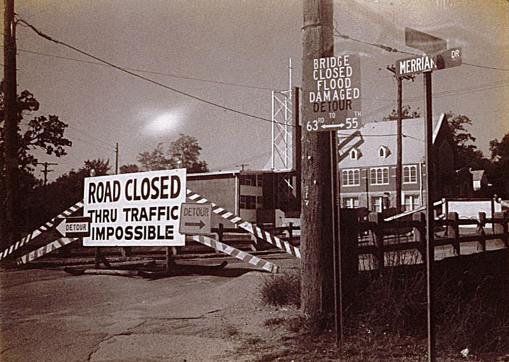 1977-Flood-Photo-Bridge-Closed.jpg